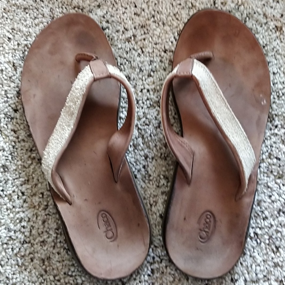 Chaco distress leather tan size 10 women's flip